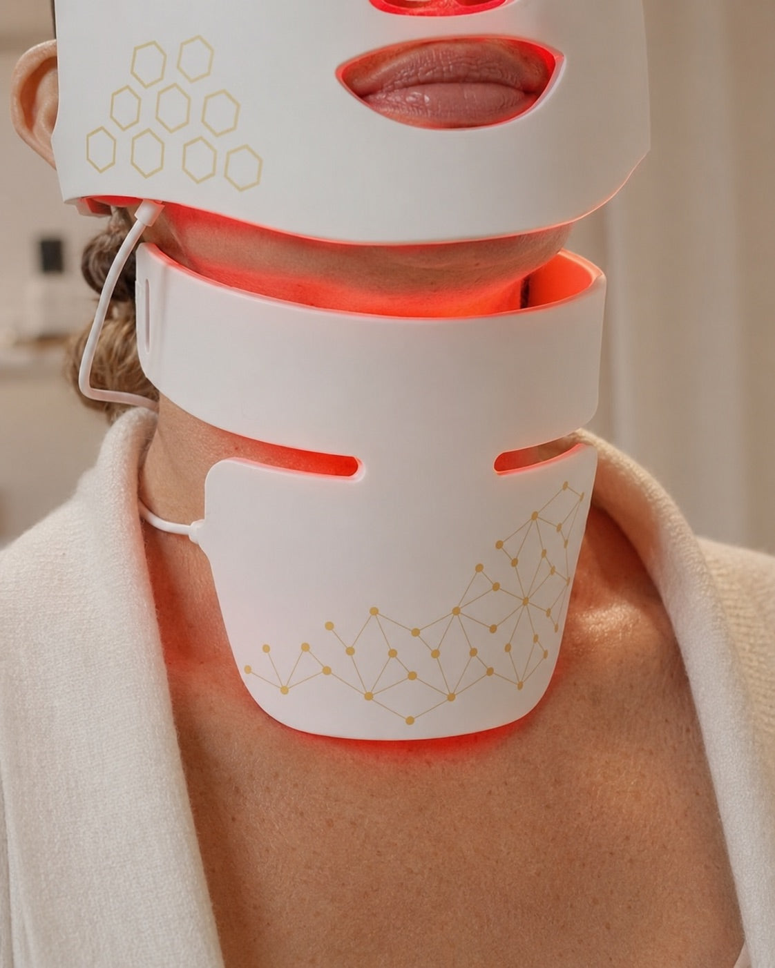 Close view of the dedicated white Rebound Halo neck attachment in use